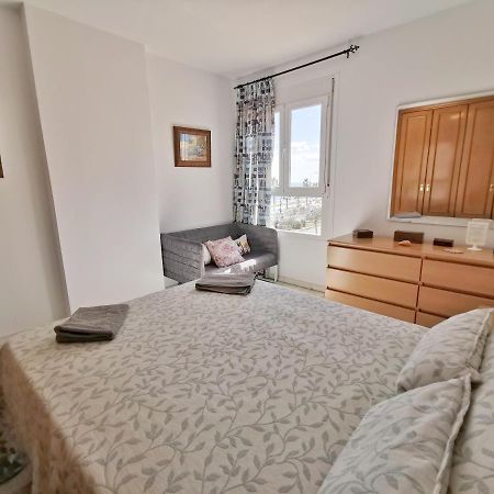 Neptuno Apartment: Sun, Beach And Relax In Huelin Málaga Extérieur photo