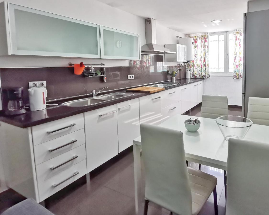 Neptuno Apartment: Sun, Beach And Relax In Huelin Málaga Extérieur photo